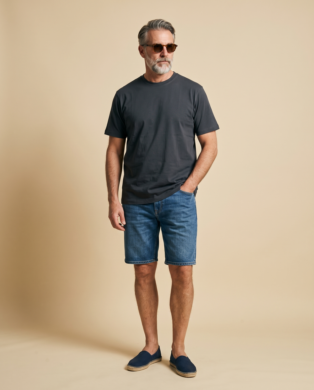 T-shirt nera in cotone — EXTRA LARGE
