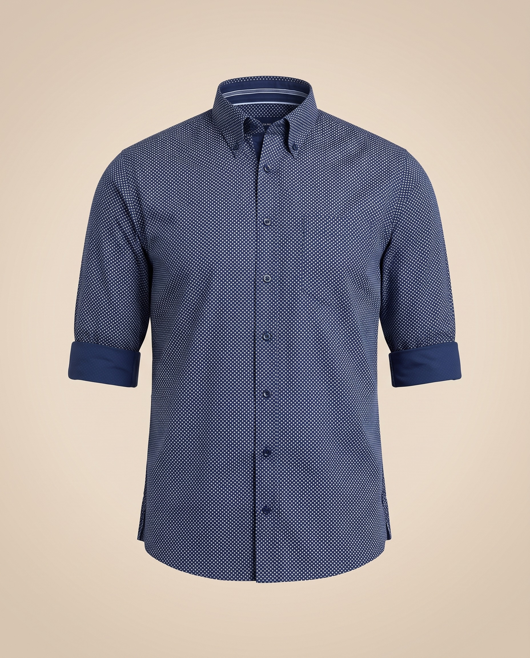 Camicia button-down navy con micro-diamante – fronte